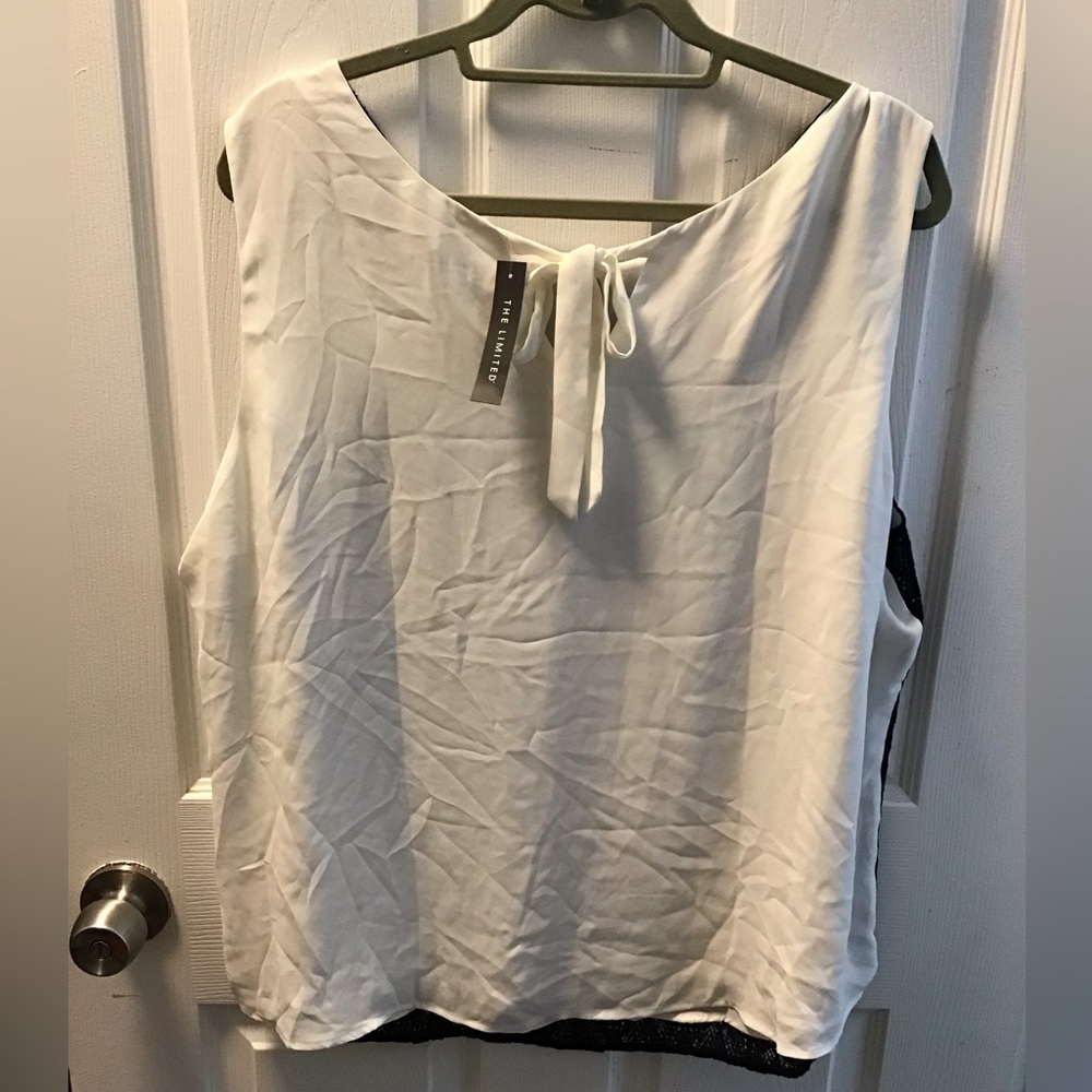 NWT!! Limited Blouse 1X - Picture 4 of 5